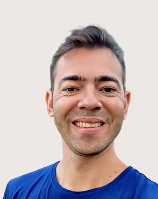 Retrato de Habacuque Oliveira, Gerente de SEO e IA; Diretor de Arte e Designer da iiBrasil