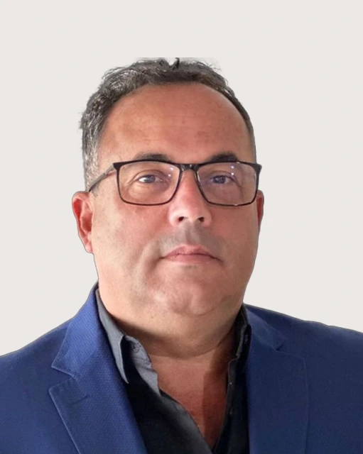 Retrato de Marcos Leopoldino, Diretor Executivo (CEO) da iiBrasil