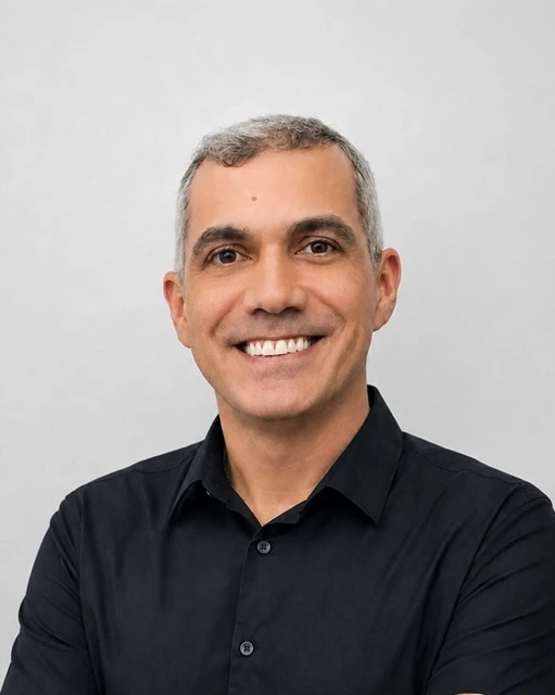 Retrato de Tiago Cristino, Gestor de Mídias Sociais e Editor Audiovisual da iiBrasil